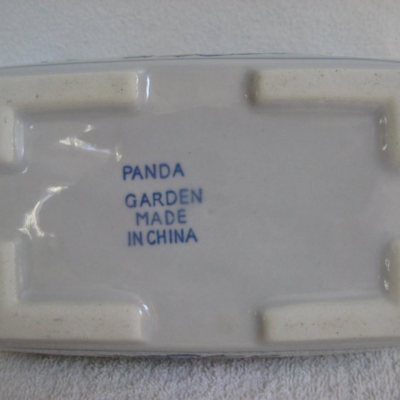 Flowered Chinese dish, Panda stamped on the bottom, Made in China - Picture 5 of 5
